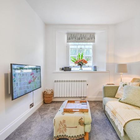 Tramontane Apartment At Hesketh Crescent Торки Экстерьер фото