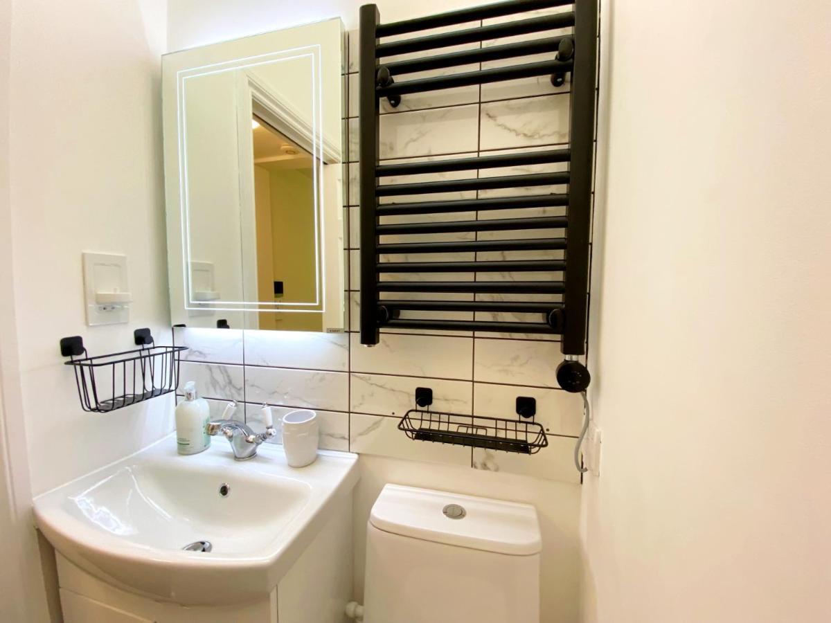Tramontane Apartment At Hesketh Crescent Торки Экстерьер фото