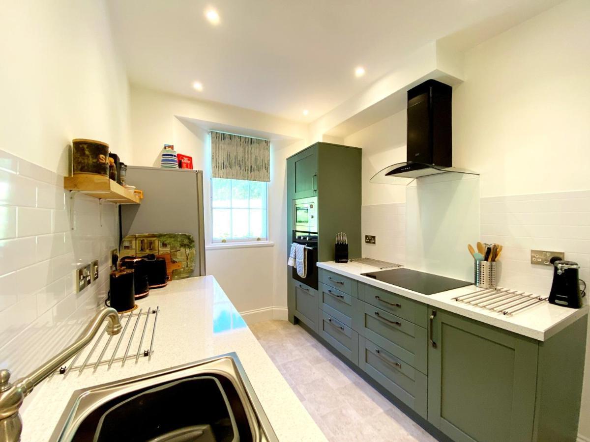 Tramontane Apartment At Hesketh Crescent Торки Экстерьер фото