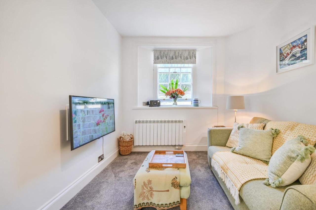 Tramontane Apartment At Hesketh Crescent Торки Экстерьер фото