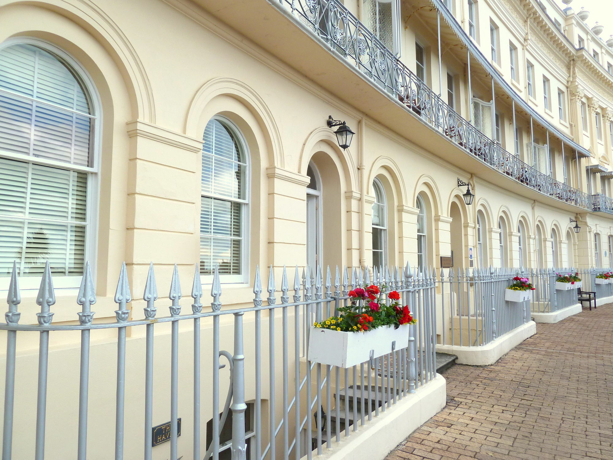 Tramontane Apartment At Hesketh Crescent Торки Экстерьер фото